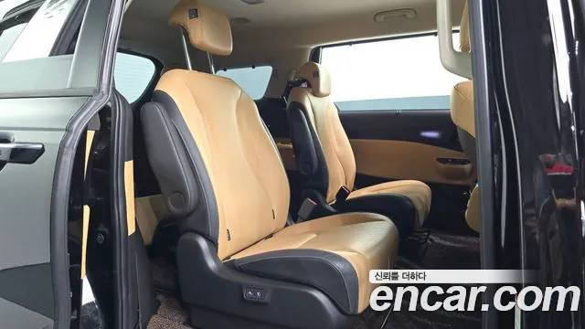 Kia Carnival 4th Gen — Фото автомобиля 19
