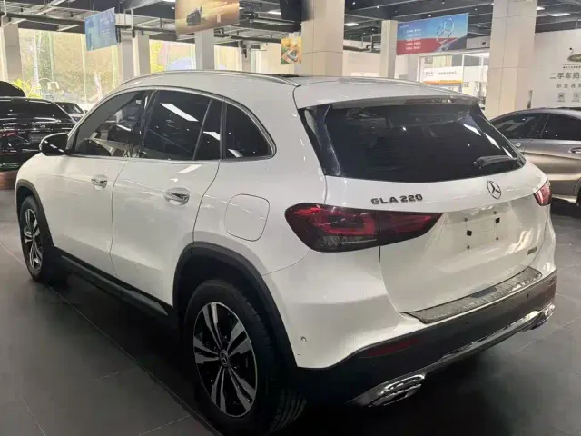 Mercedes-Benz GLA-Class — Фото автомобиля 2