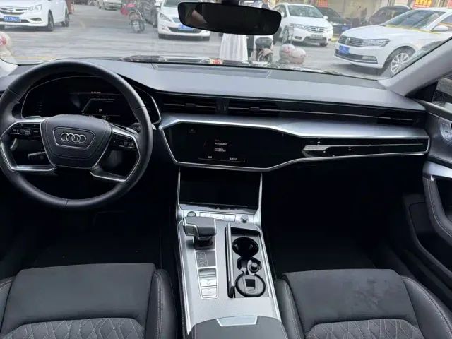 Audi A7L — Фото автомобиля 6