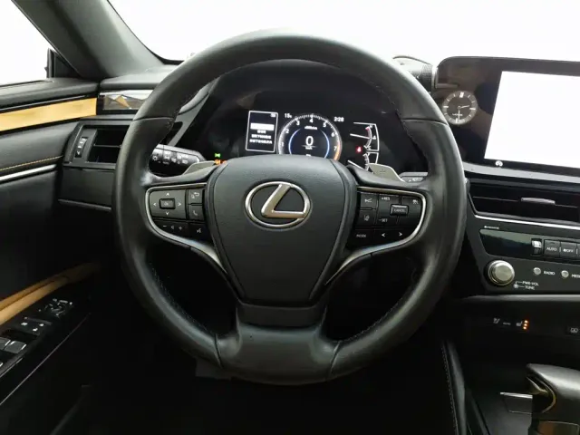 Lexus ES — Фото автомобиля 11