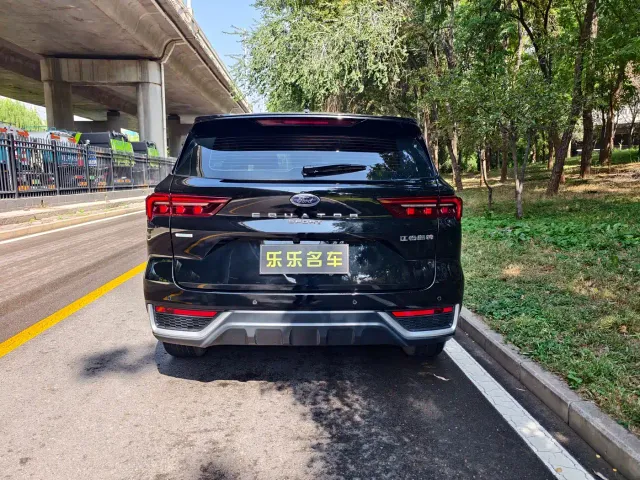 Ford Lingrui — Фото автомобиля 6