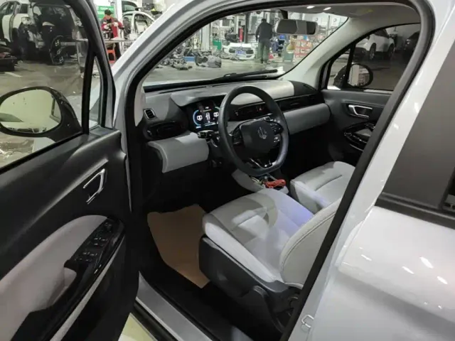 Leapmotor T03 — Фото автомобиля 15