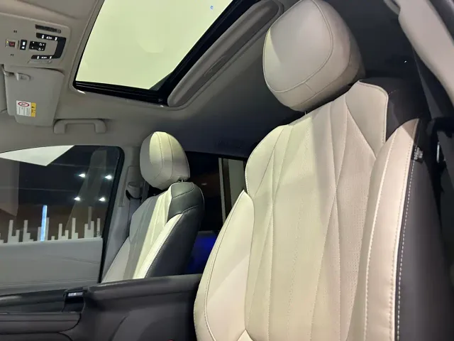 Toyota Granvia — Фото автомобиля 10
