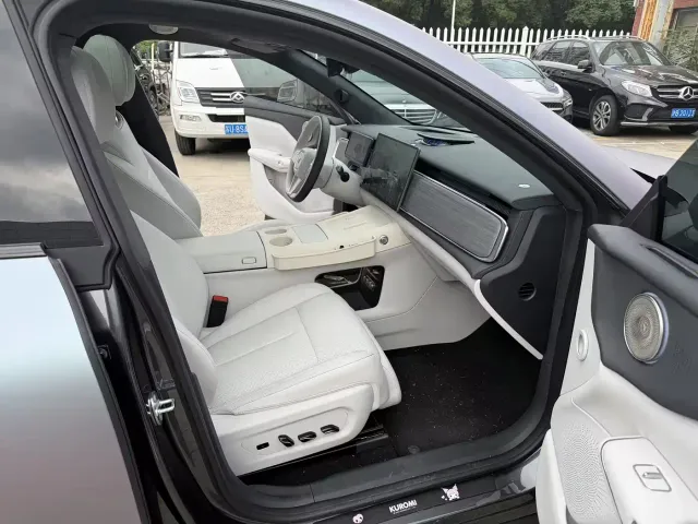 Voyah Auto Voyah Zhiyin 2025 Model 2WD Huawei Qiankun Edition — Фото автомобиля 9