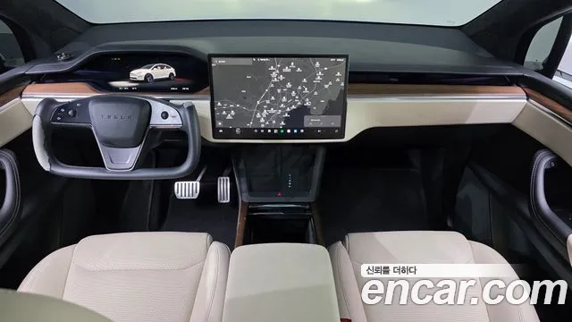 Tesla Model X — Фото автомобиля 7