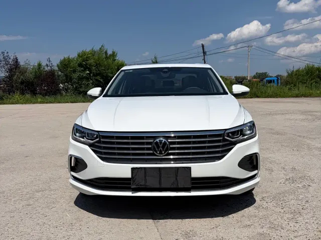 Volkswagen Lavida — Фото автомобиля 2