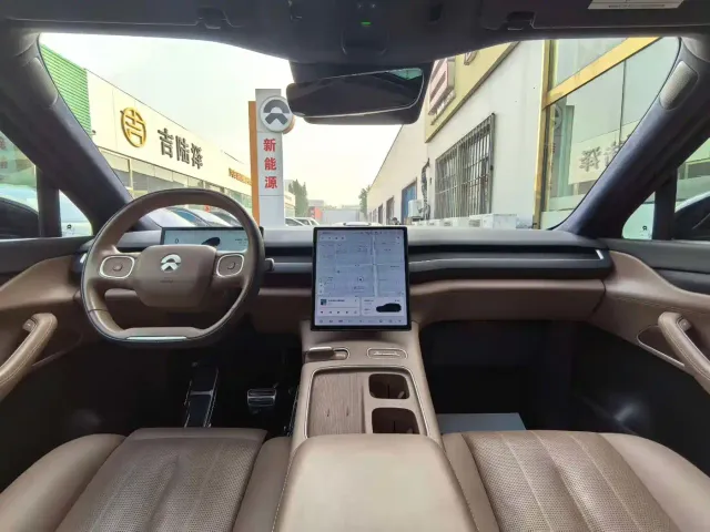 Nio ES8 — Фото автомобиля 7