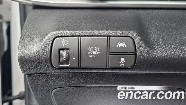 Hyundai AVANTE Modern — Фото автомобиля 20