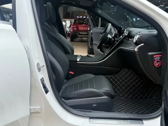 Mercedes-Benz C-Class — Фото автомобиля 13