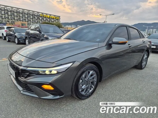 Hyundai Avante CN7 — Фото автомобиля 2