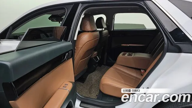 Hyundai Grandeur GN7 — Фото автомобиля 11