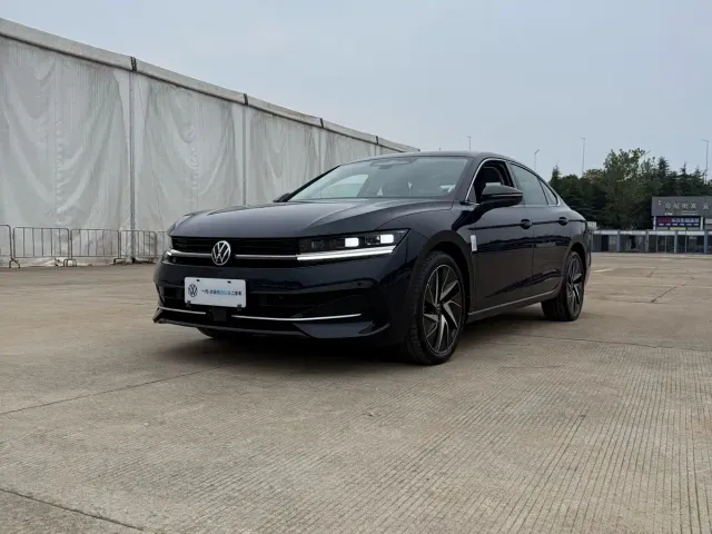 Фотография автомобиля — Volkswagen Magotan