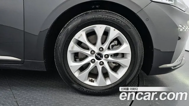 Kia K8 2.5 Бензин 2WD — Фото автомобиля 5