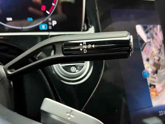 Mercedes-Benz E-Class — Фото автомобиля 21