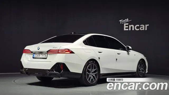 Фотография автомобиля — BMW 5 Series G60