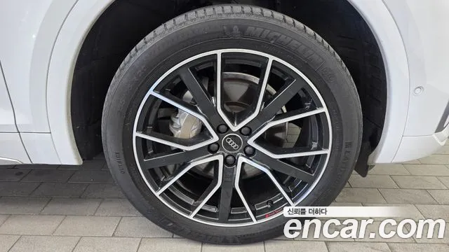 Audi Q5 40 TDI quattro Sportback Premium — Фото автомобиля 20