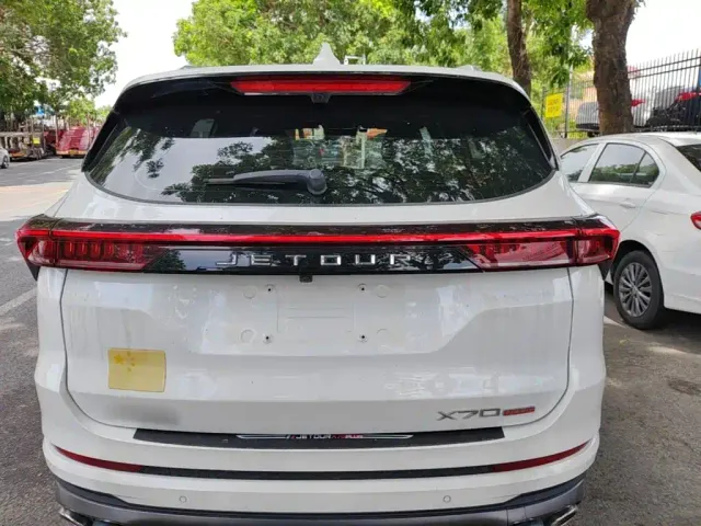 Jetour X70 Plus — Фото автомобиля 3