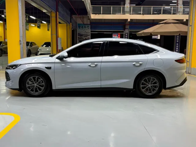 BYD Qin L — Фото автомобиля 8