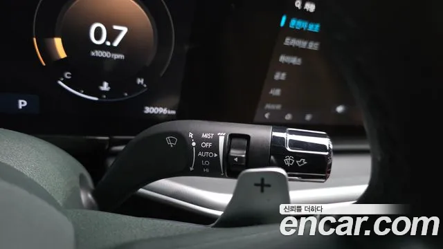 Hyundai Grandeur GN7 — Фото автомобиля 28