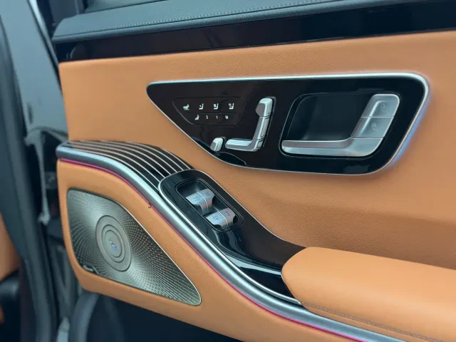 Mercedes-Benz S-Class — Фото автомобиля 8