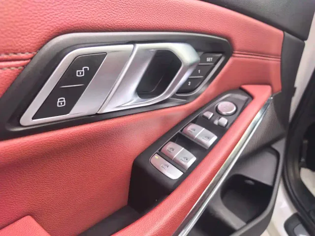 BMW 3 Series — Фото автомобиля 9