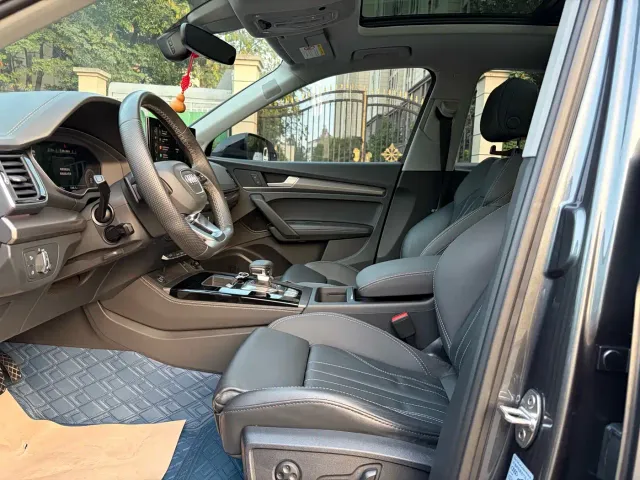 Audi Q5L — Фото автомобиля 7