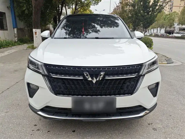 Wuling Asta — Фото автомобиля 9