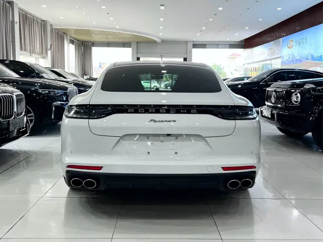 Porsche Panamera — Фото автомобиля 6