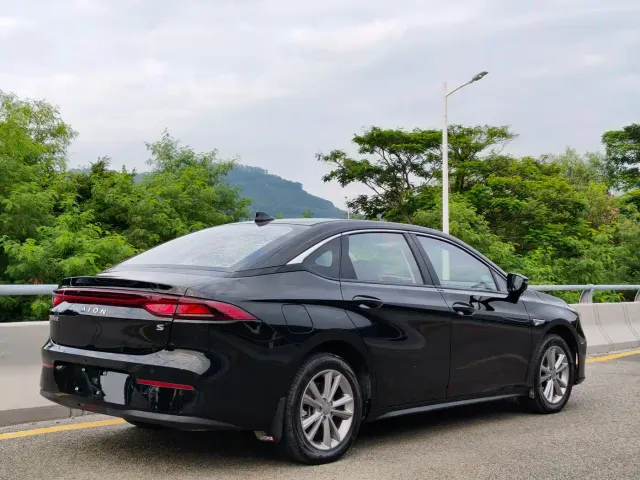 GAC Aion S — Фото автомобиля 5