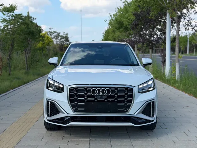 Audi Q2L — Фото автомобиля 2