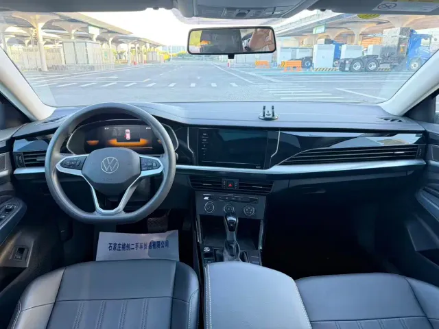 Volkswagen Passat — Фото автомобиля 8