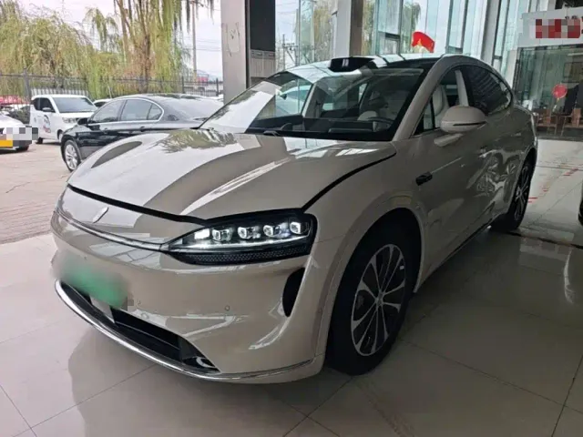 Фотография автомобиля — Luxeed R7