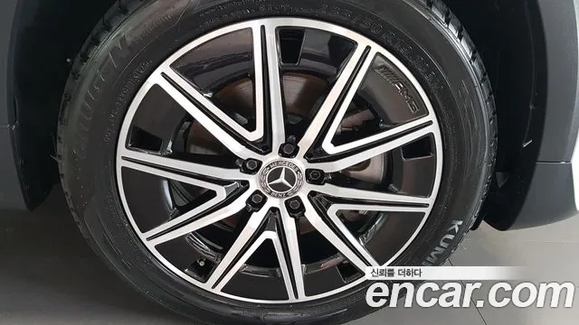 Mercedes-Benz EQB — Фото автомобиля 5