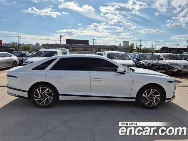Hyundai Grandeur Grandeur (GN7) 2.5 Бензин 2WD — Фото автомобиля 4
