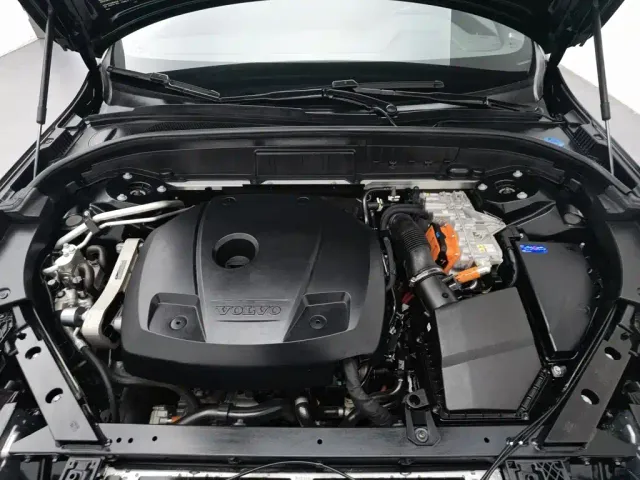 Volvo XC60 — Фото автомобиля 6