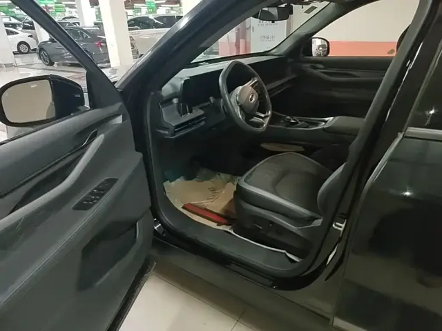 Ford Edge — Фото автомобиля 15