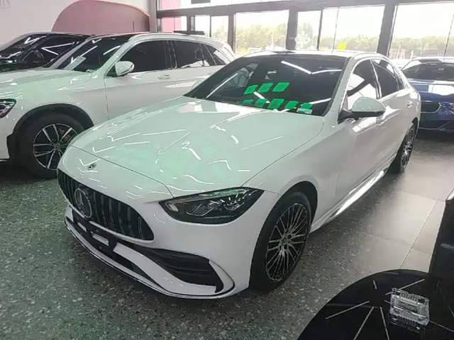Фотография автомобиля — Mercedes-Benz C-Class
