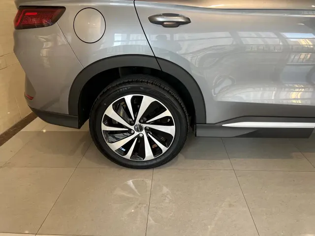 BYD Song PLUS — Фото автомобиля 16
