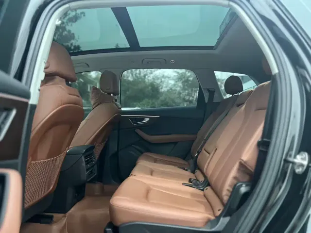 Audi Q7 — Фото автомобиля 10