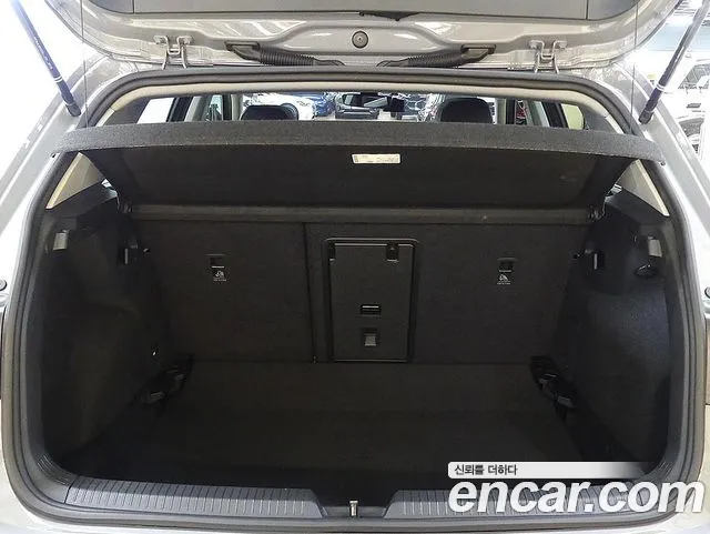 Volkswagen Golf Golf 8 поколение 2.0 TDI Prestige — Фото автомобиля 20