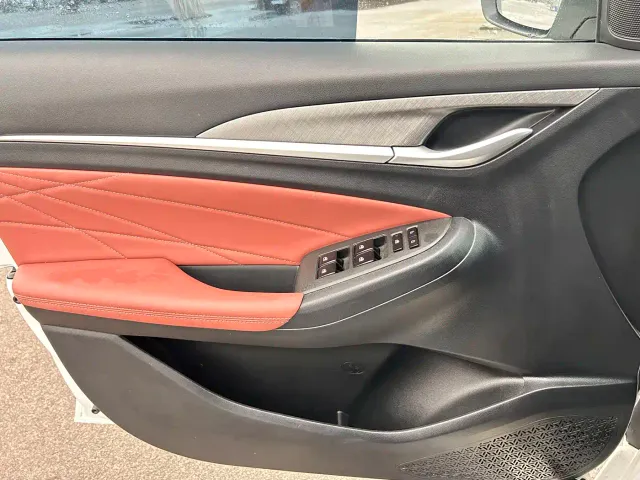Changan Eado — Фото автомобиля 9