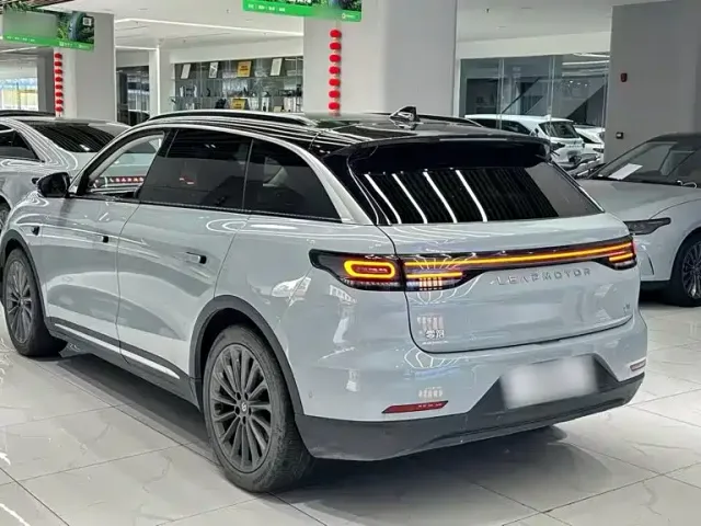Leapmotor C11 — Фото автомобиля 14