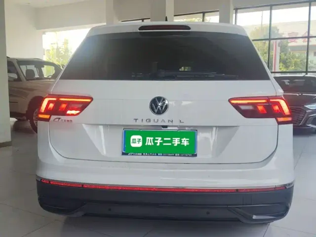 Volkswagen Tiguan L — Фото автомобиля 5
