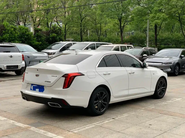 Cadillac CT4 — Фото автомобиля 4