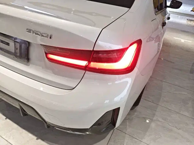 BMW 3 Series — Фото автомобиля 7