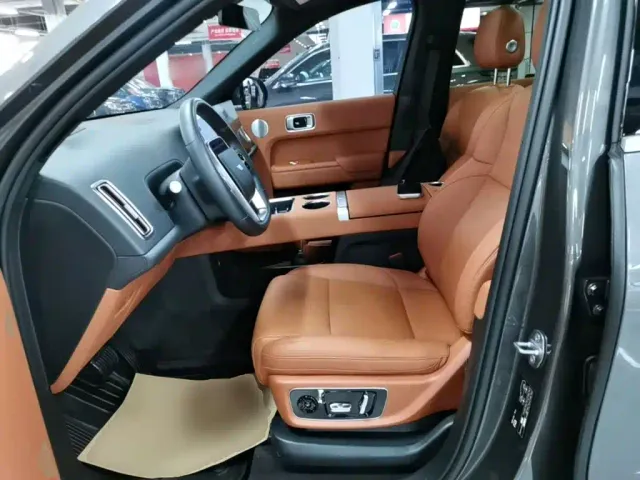Li Auto L9 — Фото автомобиля 14