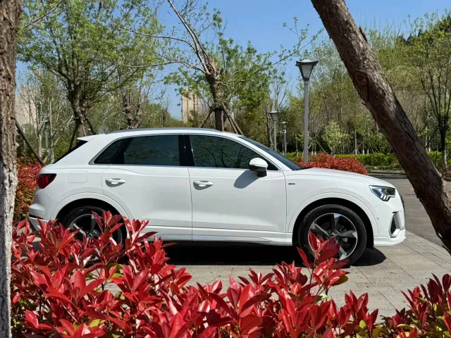 Audi Q3 — Фото автомобиля 4
