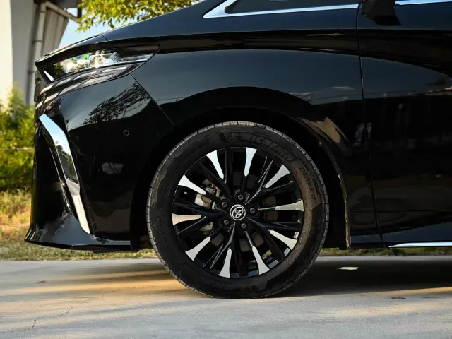 Toyota Alphard — Фото автомобиля 22