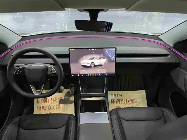 Tesla Model Y — Фото автомобиля 9