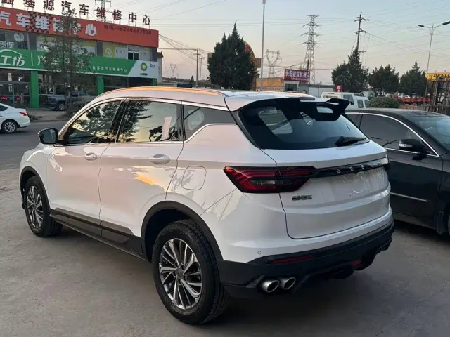 Geely Binyue — Фото автомобиля 6
